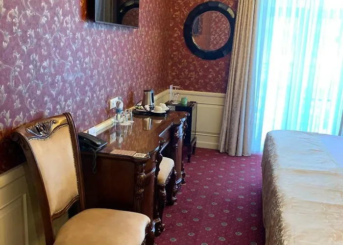 Frederic Koklen Boutique 4*