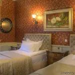 Frederic Koklen Boutique 4*