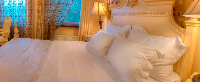 Frederic Koklen Boutique 4*