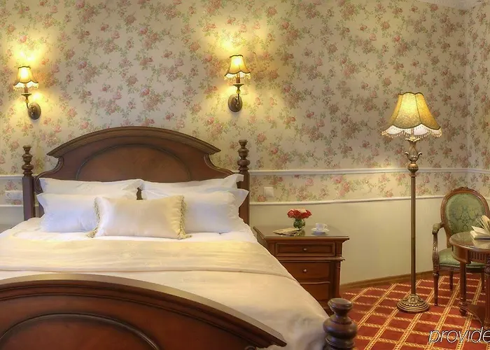 Frederic Koklen Boutique