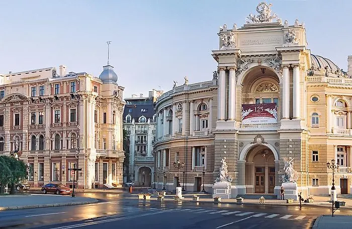 Frederic Koklen Boutique