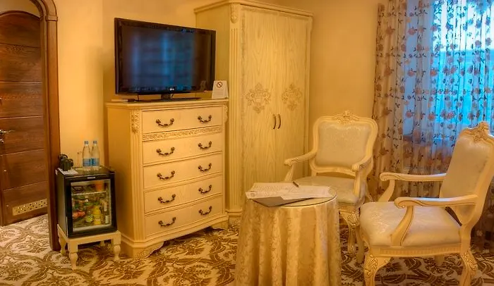 Frederic Koklen Boutique