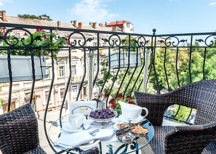 Frederic Koklen Boutique