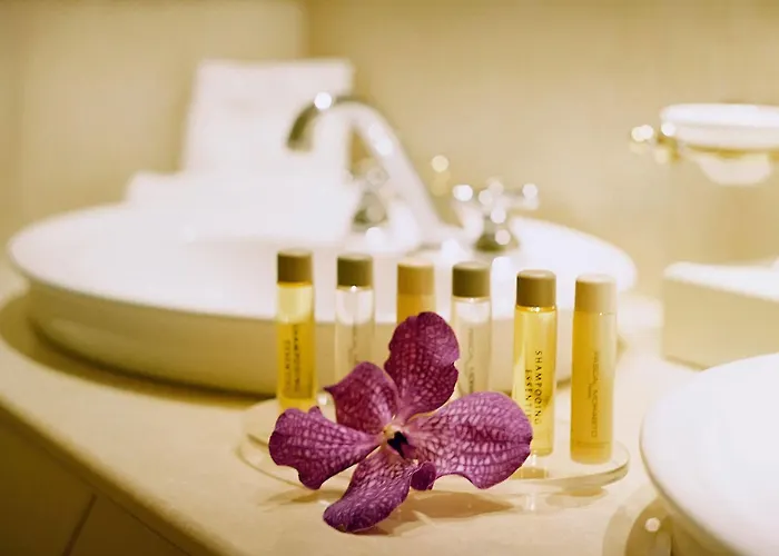 Frederic Koklen Boutique